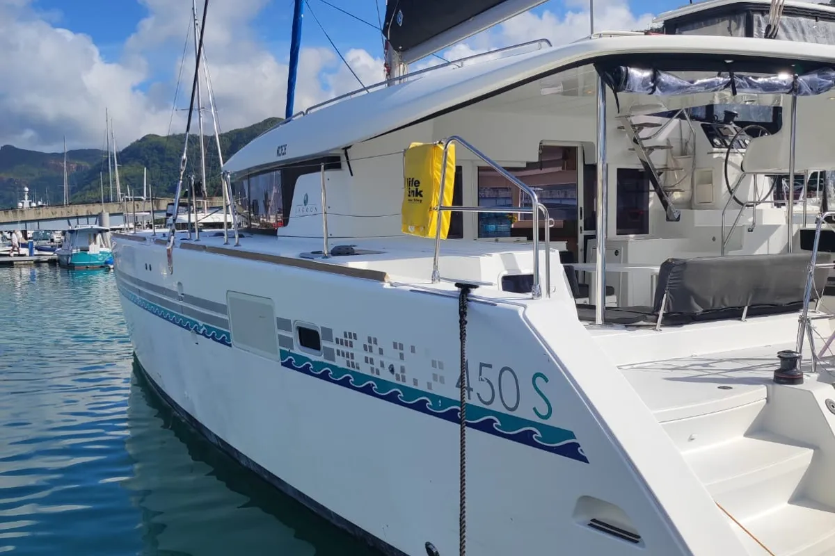 Exterior view of Maui, a Lagoon 450 Sport catamaran at Roche Caiman, Seychelles