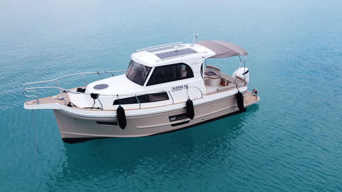 Exterior view of Leidi 800R, a motorboat at Pula, Croatia