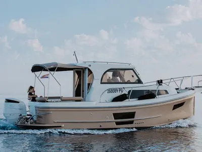 Cabin on Leidi 800R, a motorboat at Pula, Croatia