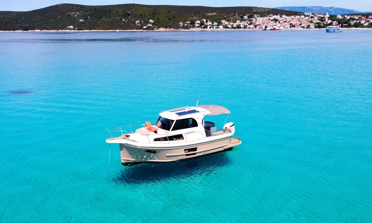 Exterior view of Leidi 800R, a motorboat at Pula, Croatia