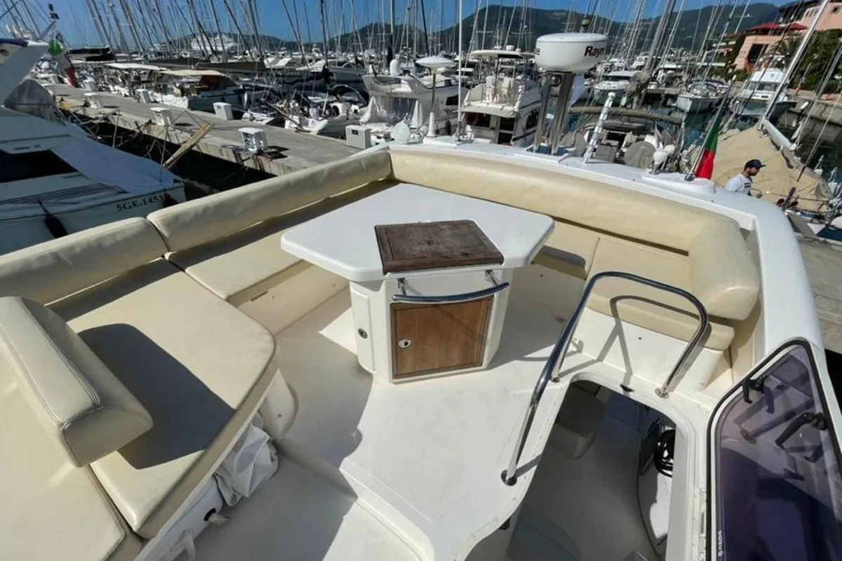 Deck of Kecalu, a Azimut 47 motorboat at Primošten, Croatia