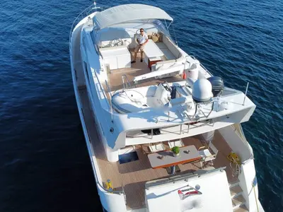 Deck of Like A Boss, a Motoryacht motor yacht at Pylos, Greece