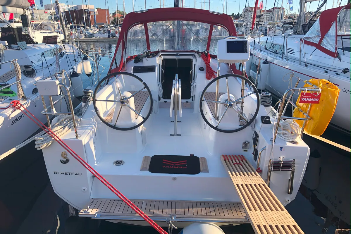 Cockpit of MOBULA ZERO, a Beneteau Oceanis 30.1 sailboat at Split, Croatia