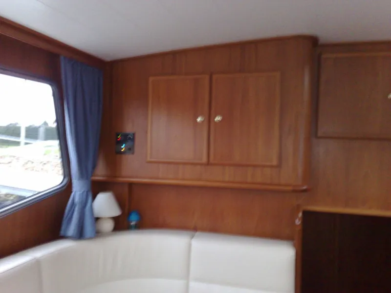 Cabin on Mercurius, a De Drait Advantage 42 motorboat at Heukelum, Netherlands