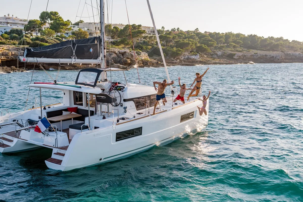 Pussycat, a Lagoon 40 catamaran at Roche Caiman, Seychelles