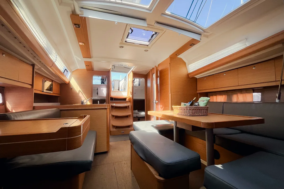 Salon of Gavi, a Dufour 412 Grand large sailboat at Olbia, Italy