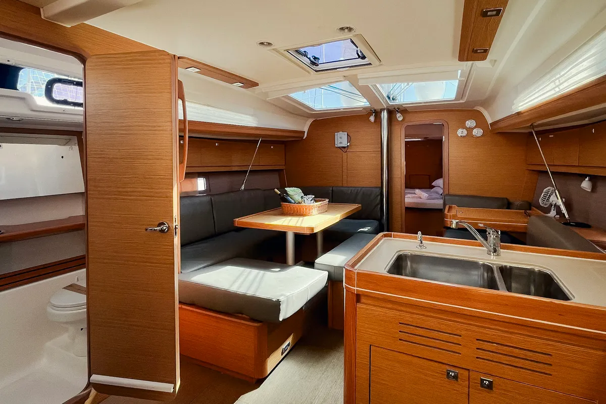 Salon of Gavi, a Dufour 412 Grand large sailboat at Olbia, Italy