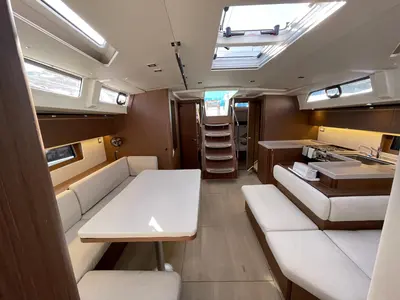 Salon of Alboran Mary-Anne, a Beneteau Oceanis 51.1 sailboat at Las Palmas, Spain