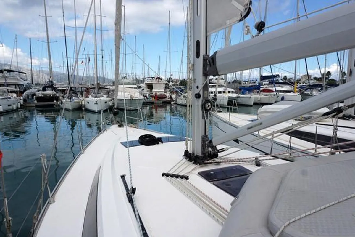 Deck of Amore Bavaria 46 Cruiser, a Bavaria 46 Cruiser sailboat at Municipal Unit of Lefkada, Greece