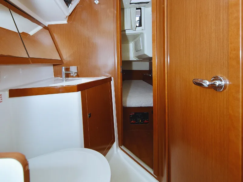 Head on Hope, a Beneteau Oceanis 41 sailboat at Zadar, Croatia