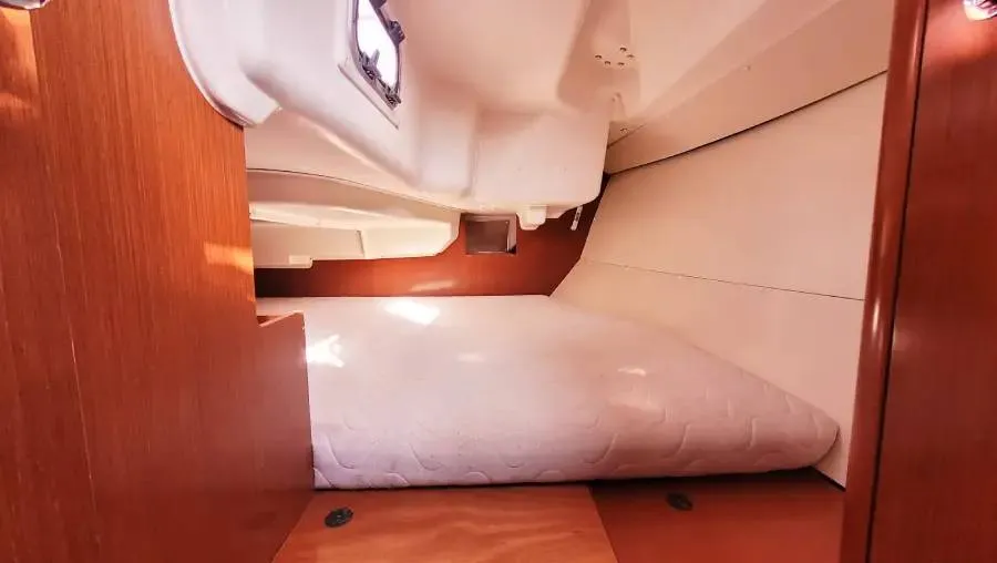 Cabin on Perig, a Beneteau Oceanis 31 sailboat at Saint-Cast-le-Guildo, France