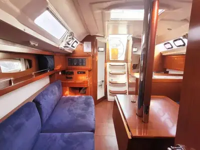 Salon of Perig, a Beneteau Oceanis 31 sailboat at Saint-Cast-le-Guildo, France