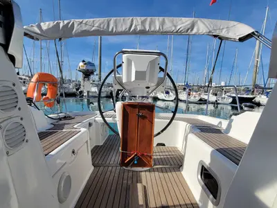 Cockpit of Perig, a Beneteau Oceanis 31 sailboat at Saint-Cast-le-Guildo, France