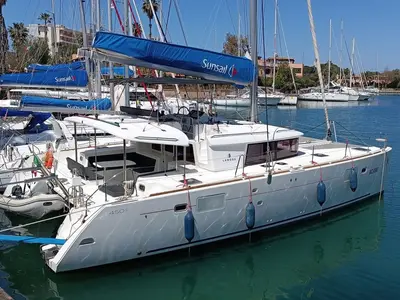 Sunsail Lagoon 450F Classic