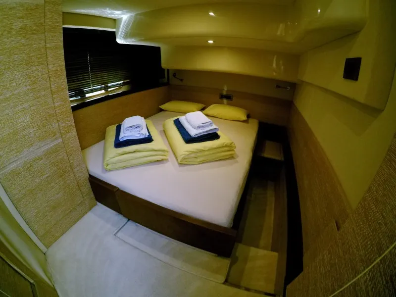Cabin on Luma, a Azimut 47 motor yacht at Grad Šibenik, Croatia