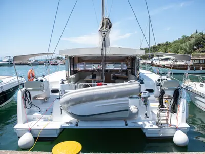 Ela Thalassa III
