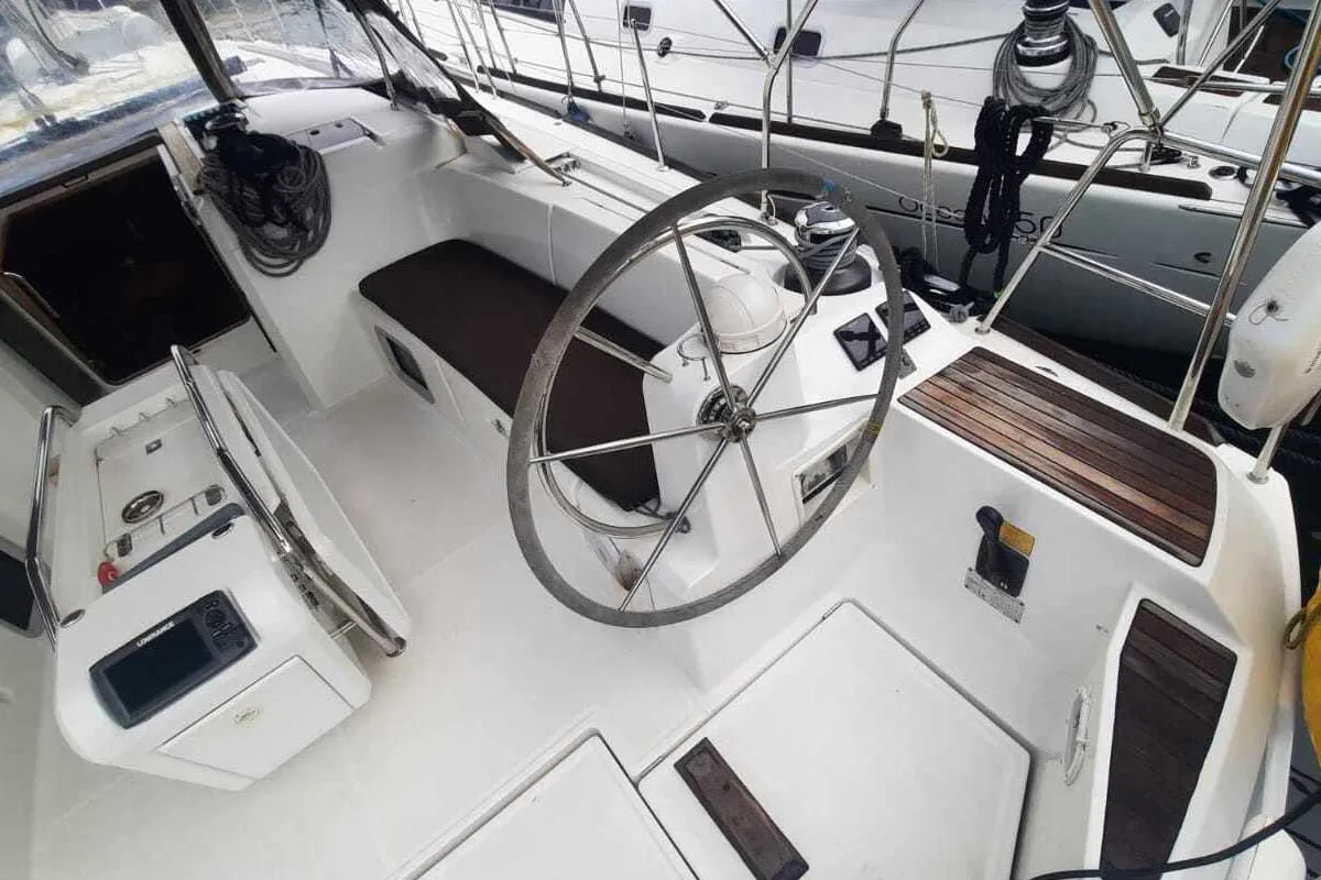 Cockpit of Hispania Mare, a Jeanneau Sun Odyssey 509 sailboat at Dénia, Spain
