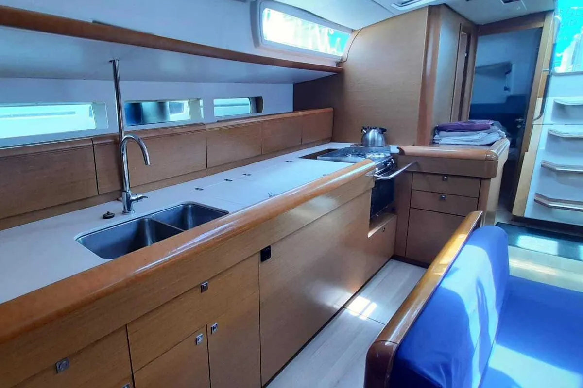 Galley of Hispania Mare, a Jeanneau Sun Odyssey 509 sailboat at Dénia, Spain