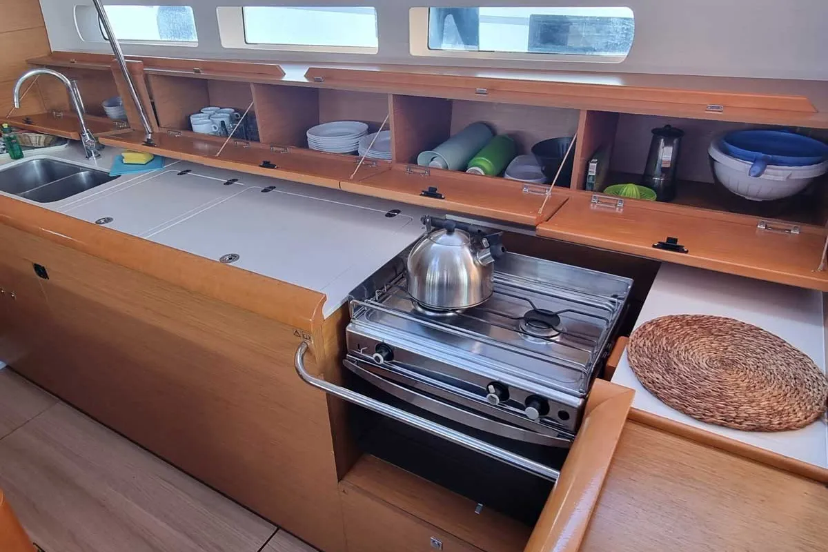 Galley of Hispania Mare, a Jeanneau Sun Odyssey 509 sailboat at Dénia, Spain