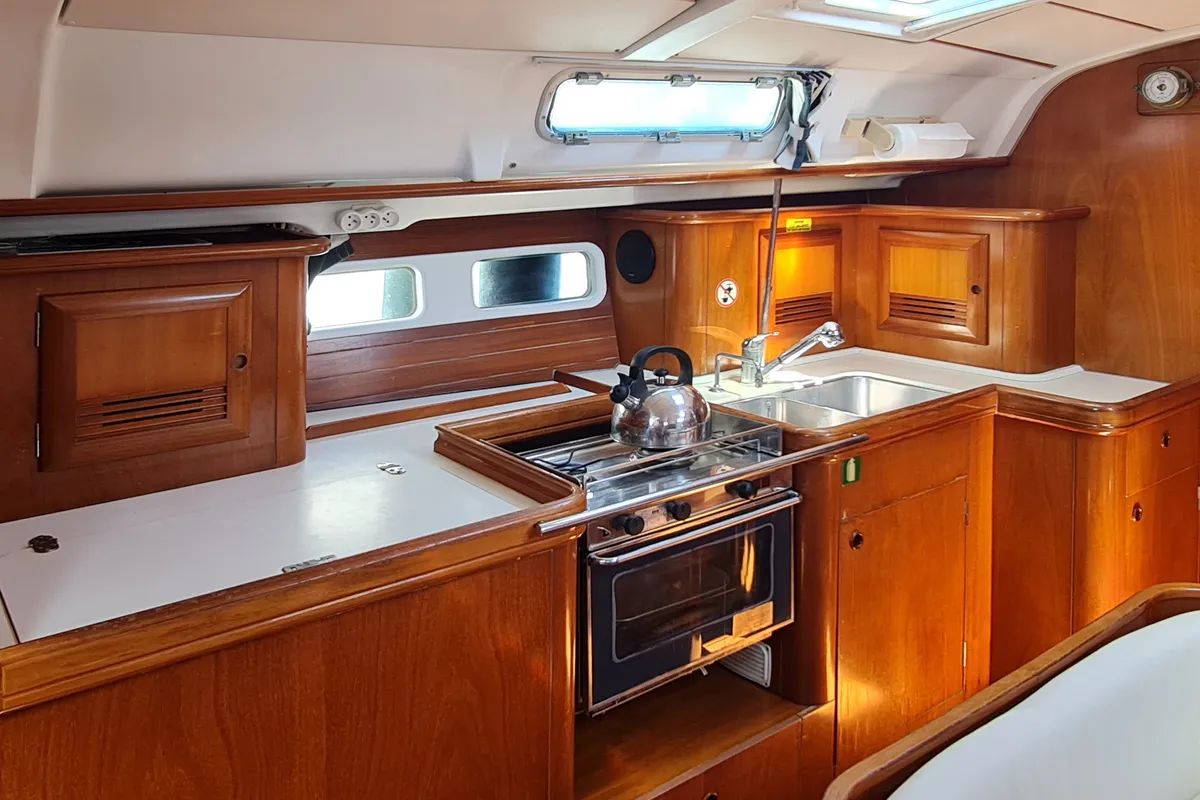 Erika, a Beneteau Oceanis 411 sailboat at Volos, Greece