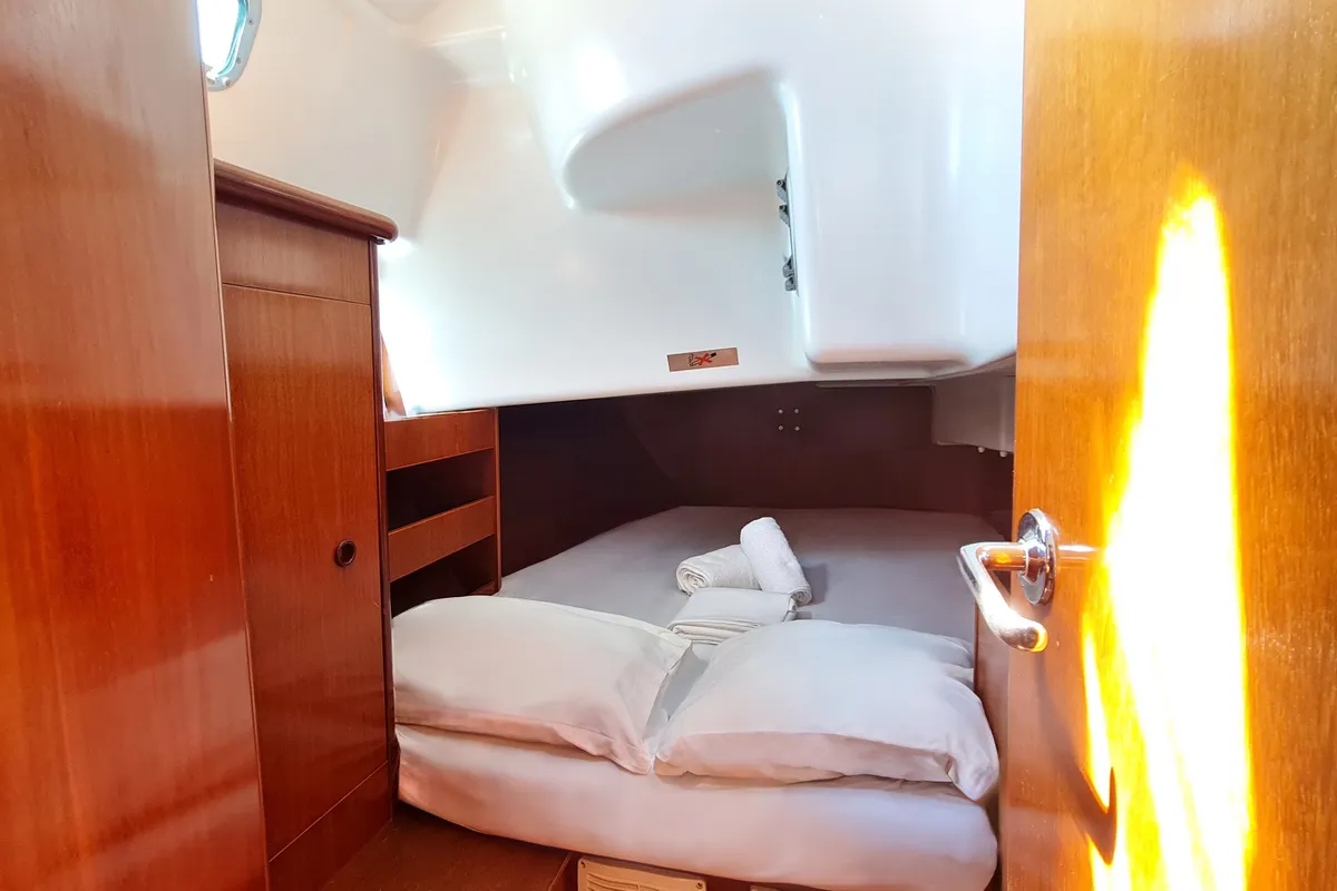 Erika, a Beneteau Oceanis 411 sailboat at Volos, Greece