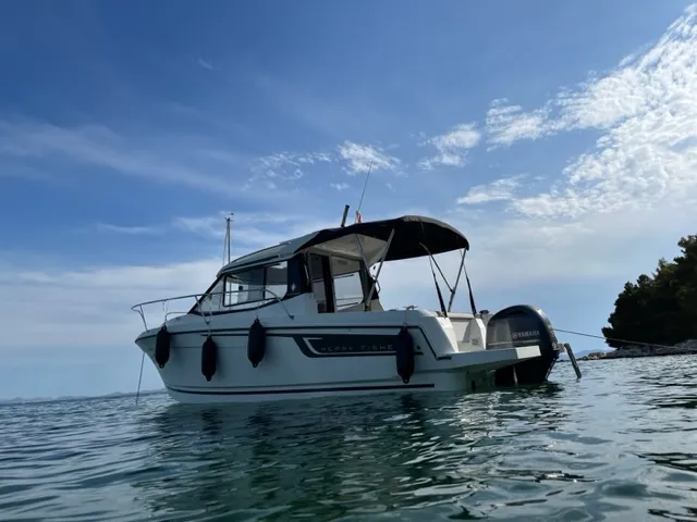 Exterior view of no name, a Jeanneau Merry Fisher 695 motorboat at Općina Sukošan, Croatia