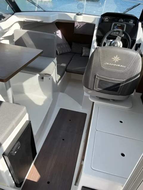 Exterior view of no name, a Jeanneau Merry Fisher 695 motorboat at Općina Sukošan, Croatia