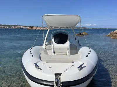 Uno, a Altamarea Wave 23 motorboat at Cannigione, Italy