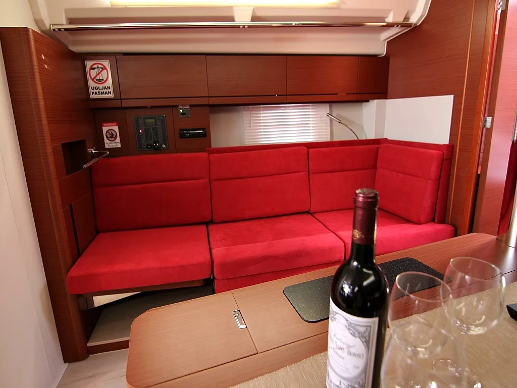 Salon of Eva, a Hanse 418 sailboat at Sukošan, Croatia
