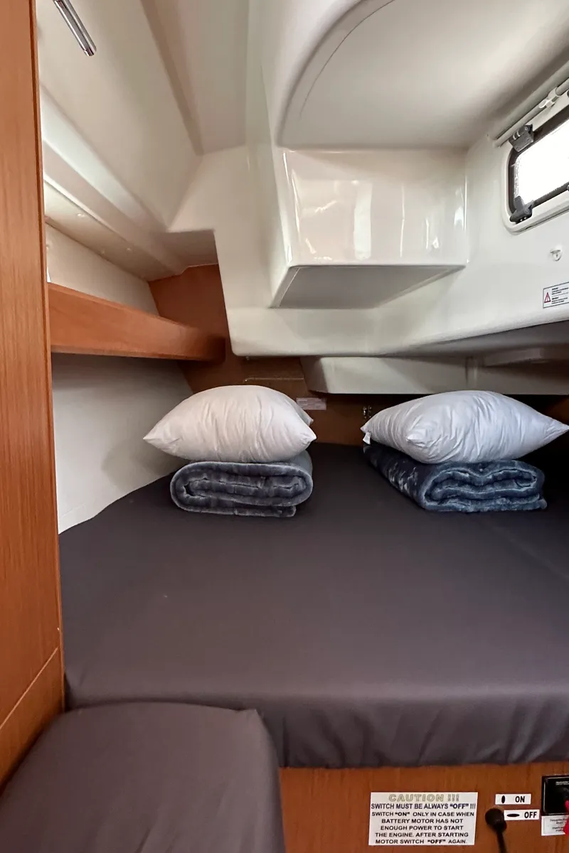 Cabin on Eliza, a Bavaria Cruiser 34 sailboat at Athens, Greece