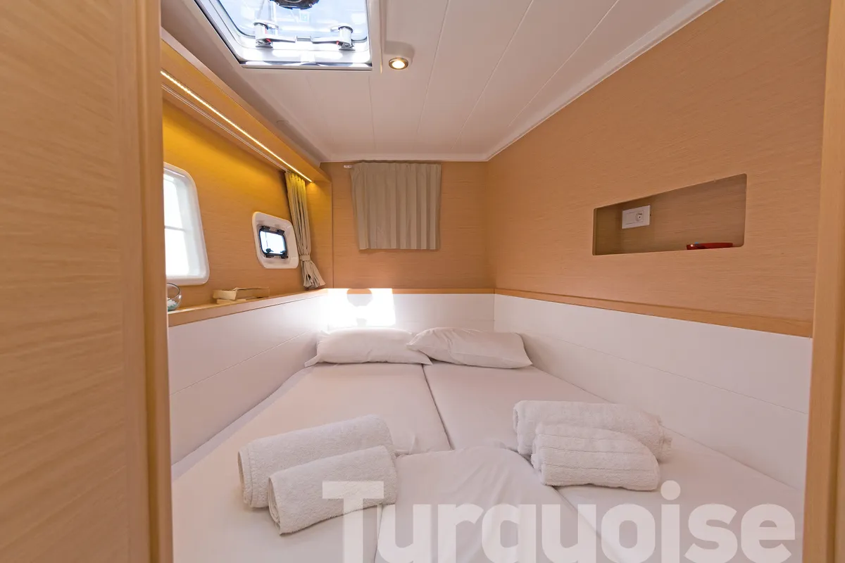 Cabin on Turquoise, a Lagoon 400 S2 catamaran at Lavreotiki Municipal Unit, Greece