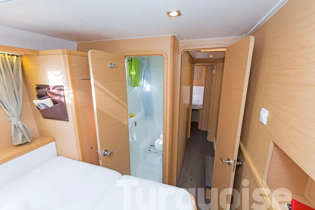 Cabin on Turquoise, a Lagoon 400 S2 catamaran at Lavreotiki Municipal Unit, Greece