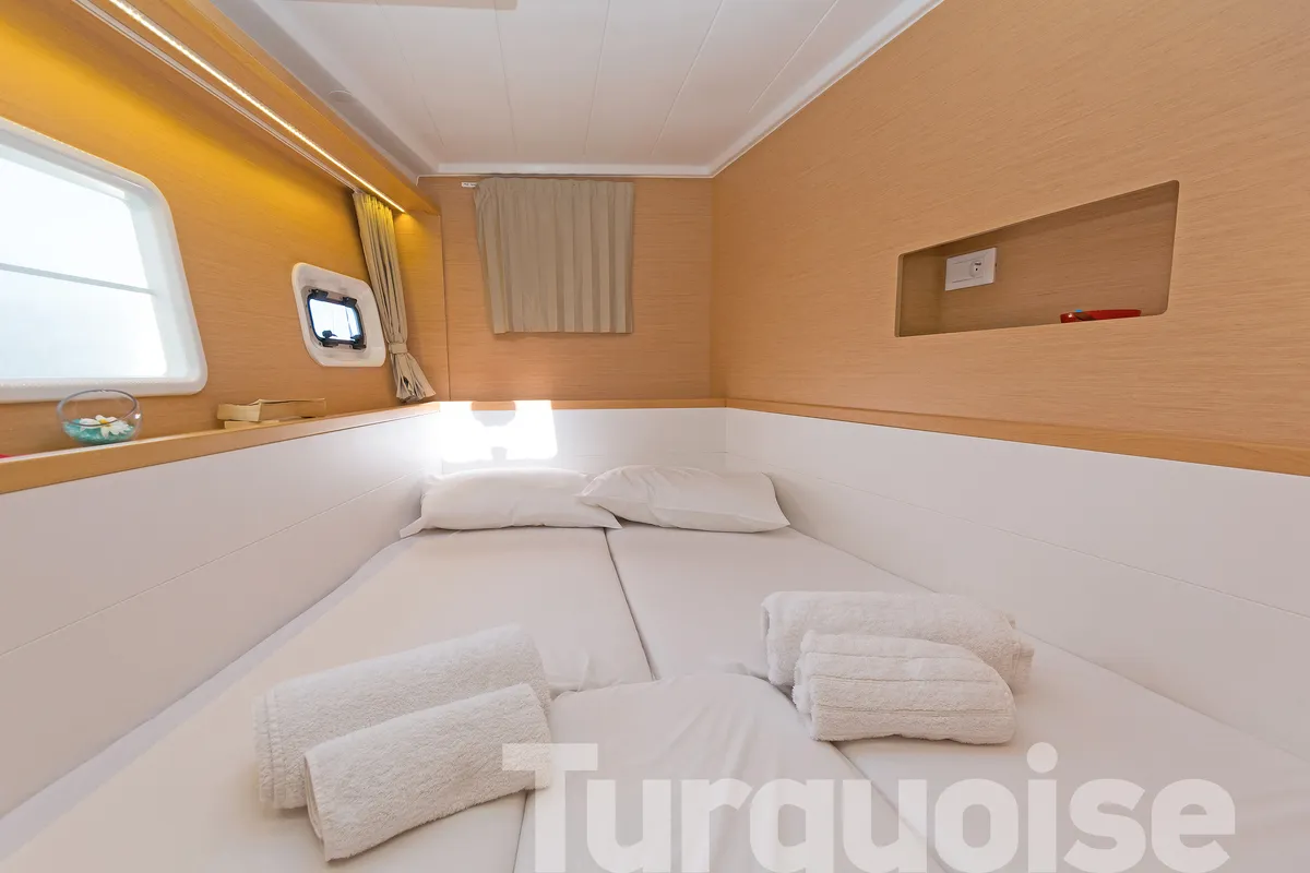 Cabin on Turquoise, a Lagoon 400 S2 catamaran at Lavreotiki Municipal Unit, Greece