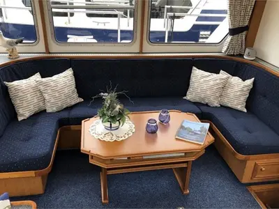 Salon of Ryanne, a De Drait Kotterjacht 13.5 GL motorboat at Woudsend, Netherlands
