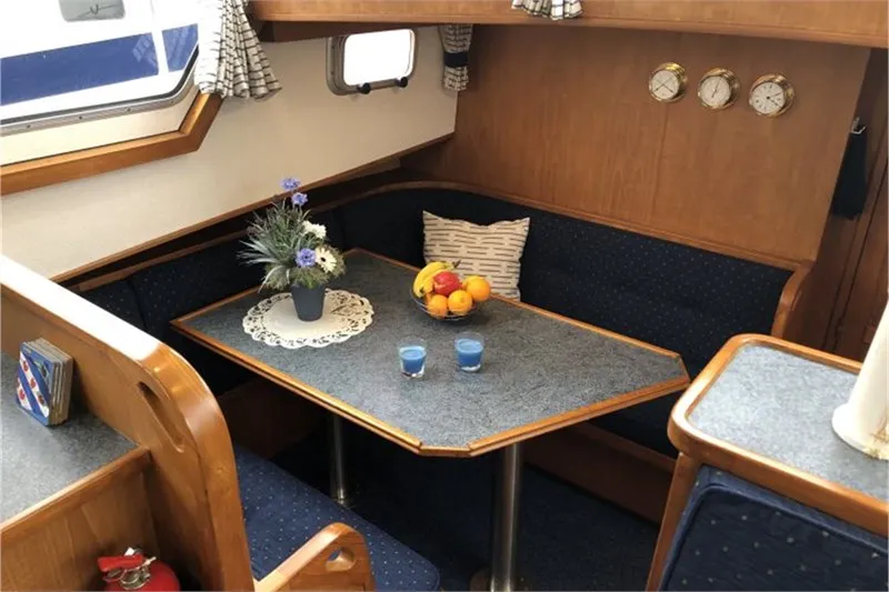 Salon of Ryanne, a De Drait Kotterjacht 13.5 GL motorboat at Woudsend, Netherlands