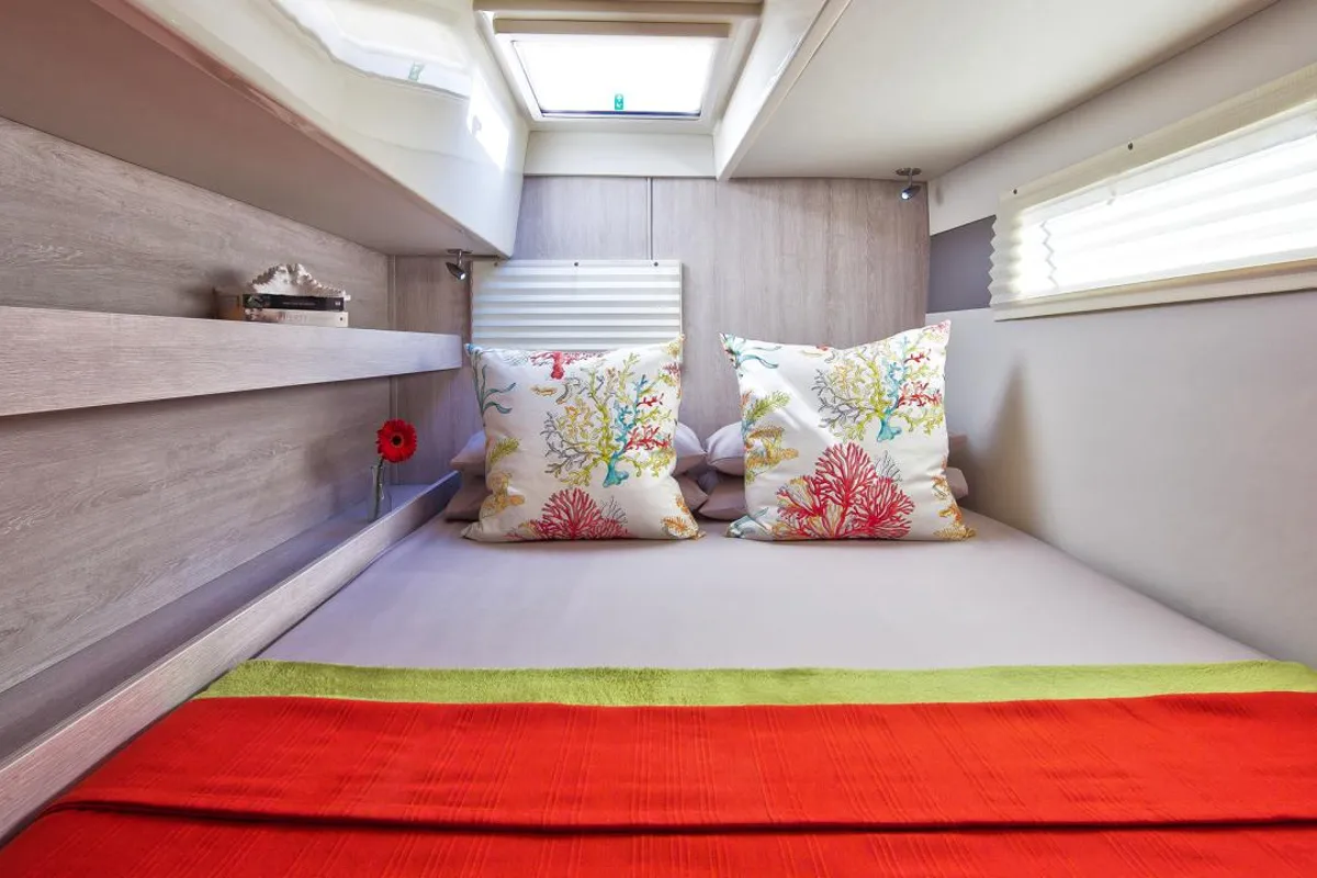 Cabin on Moorings 4000/3 Club, a Leopard 40 catamaran at Općina Marina, Croatia