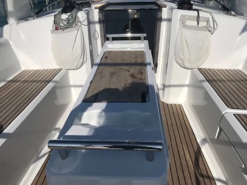 Deck of Zosma, a Beneteau Oceanis 38.1 sailboat at Rosignano Solvay, Italy