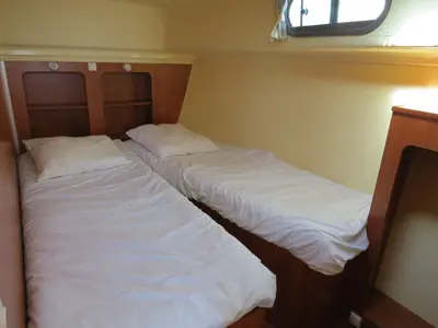 Cabin on Maestro, a Nicols Estivale Quattro motorboat at Grez-Neuville, France