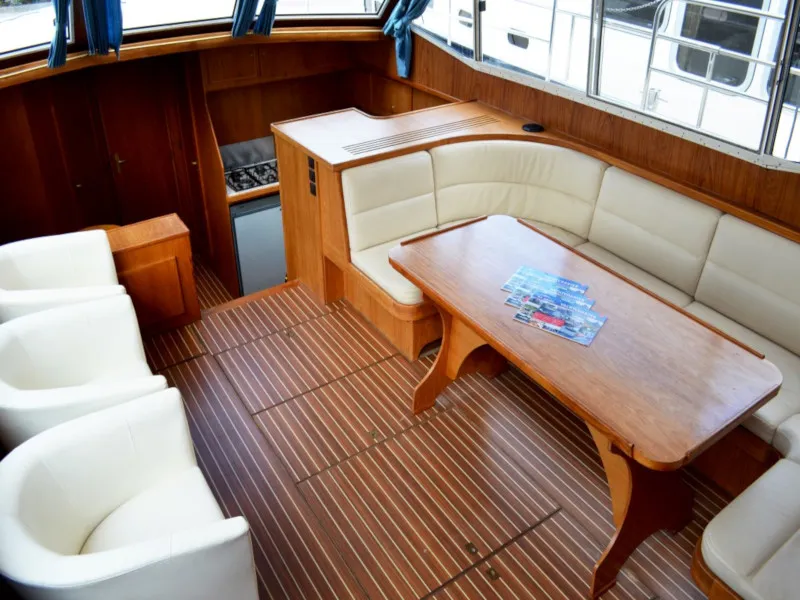 Salon of Drait 19, a De Drait Renal 50 motorboat at Drachten, Netherlands