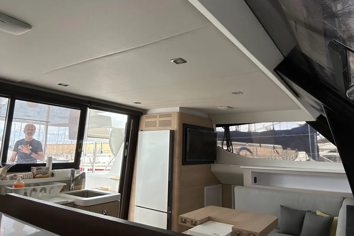Salon of Manalua, a Aventura 37 catamaran at Valencia, Spain