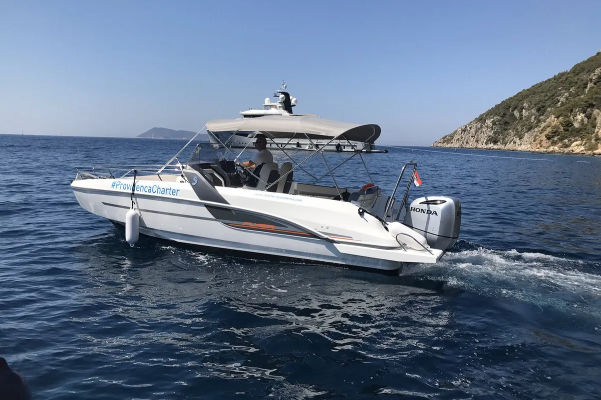 Beneath Flyer 7.7 Space Deck, a Beneteau Flyer 7.7 Space Deck motorboat at Grad Trogir, Croatia
