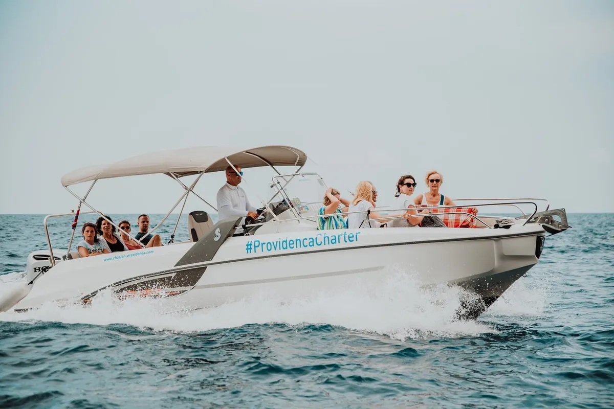 Beneath Flyer 7.7 Space Deck, a Beneteau Flyer 7.7 Space Deck motorboat at Grad Trogir, Croatia