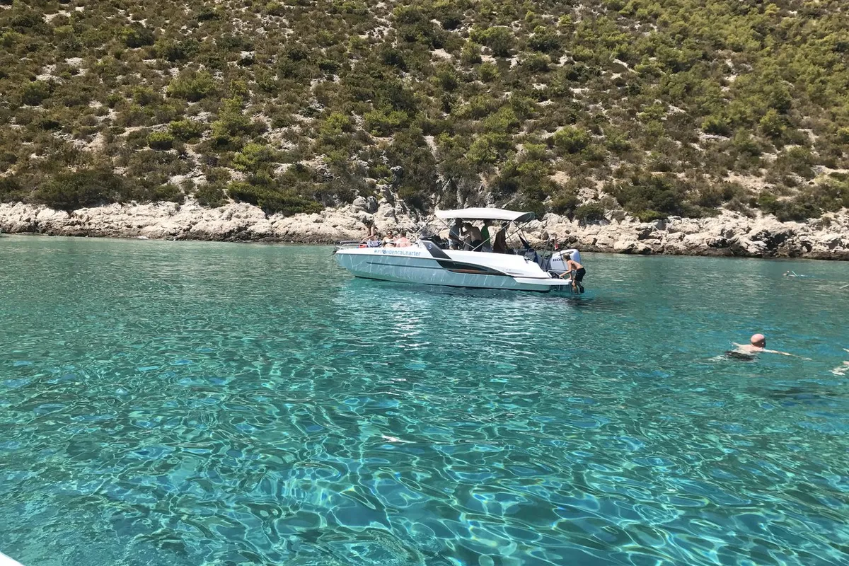 Beneath Flyer 7.7 Space Deck, a Beneteau Flyer 7.7 Space Deck motorboat at Grad Trogir, Croatia