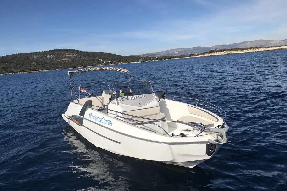 Beneath Flyer 7.7 Space Deck, a Beneteau Flyer 7.7 Space Deck motorboat at Grad Trogir, Croatia