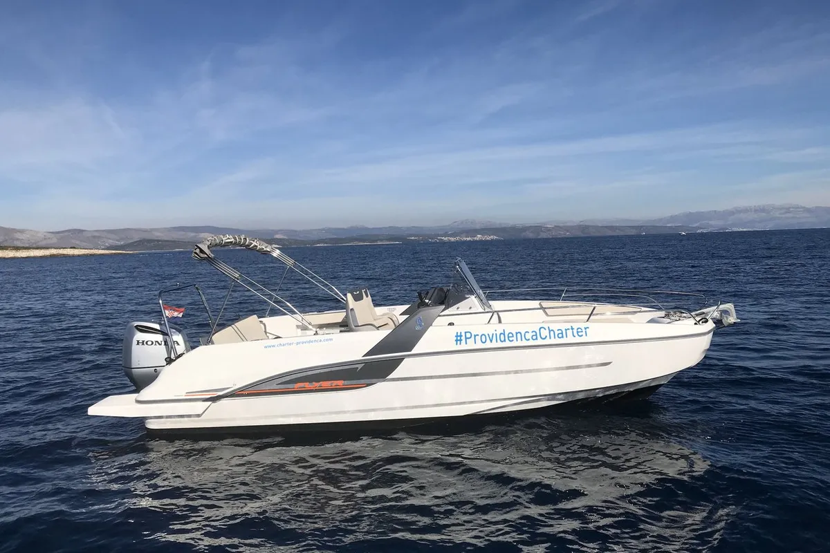 Beneath Flyer 7.7 Space Deck, a Beneteau Flyer 7.7 Space Deck motorboat at Grad Trogir, Croatia