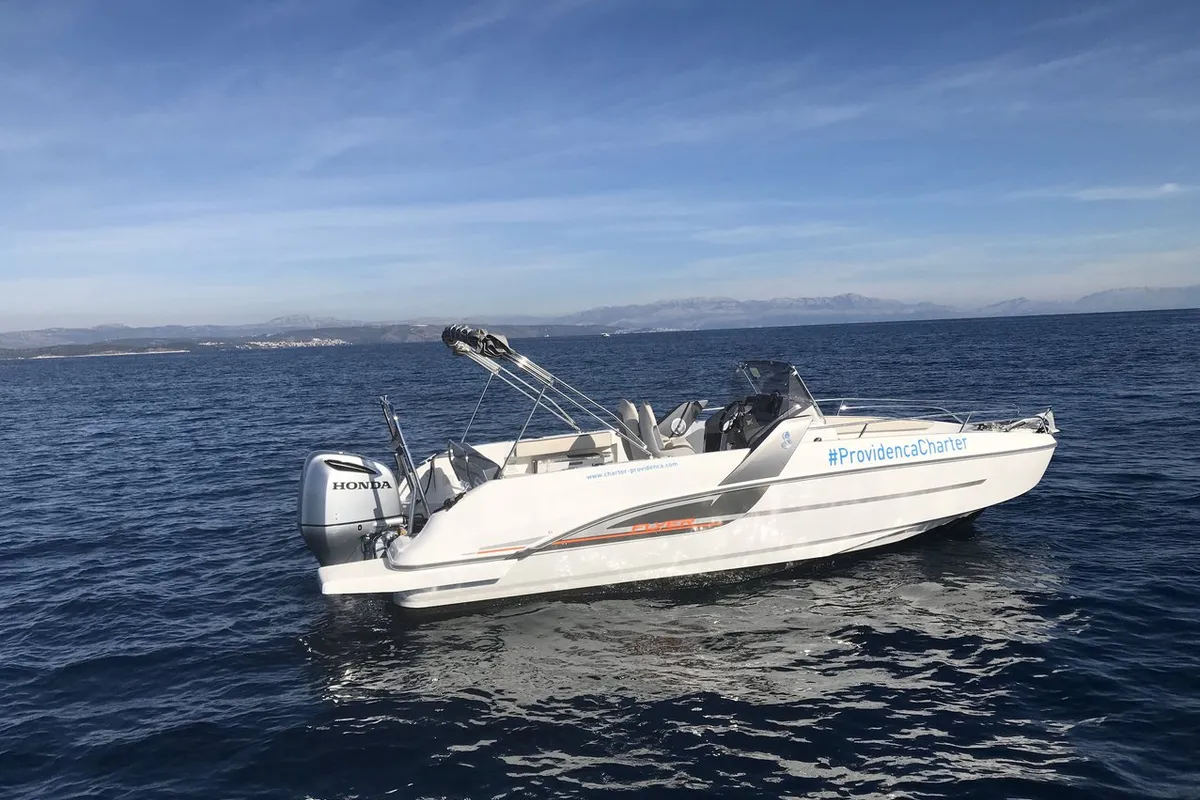 Beneath Flyer 7.7 Space Deck, a Beneteau Flyer 7.7 Space Deck motorboat at Grad Trogir, Croatia