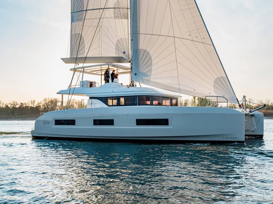 Eterna, a Lagoon 55 catamaran at Roche Caiman, Seychelles