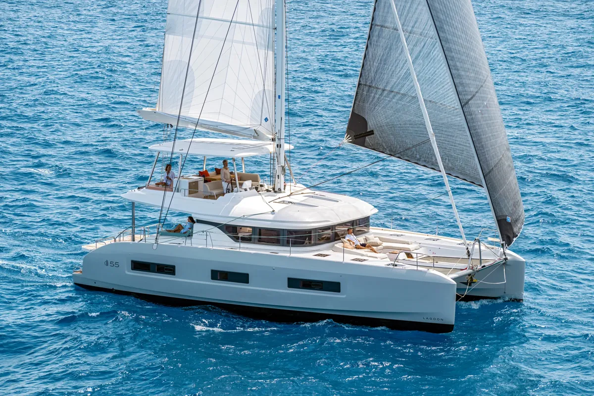 Eterna, a Lagoon 55 catamaran at Roche Caiman, Seychelles