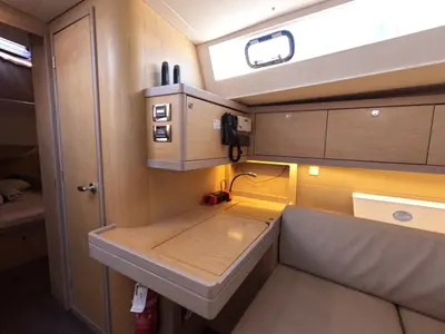 Salon of Jada, a Beneteau Oceanis 48 sailboat at Road Town, British Virgin Islands