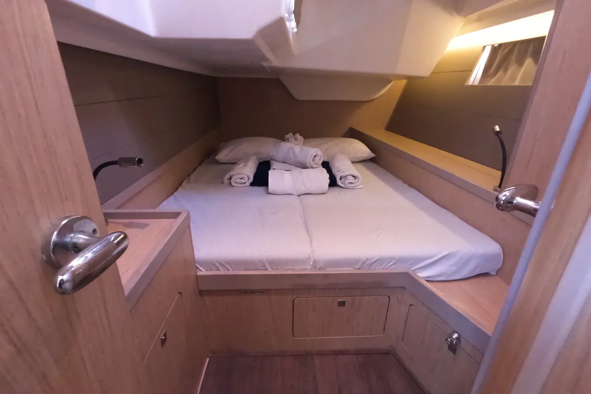 Cabin on Jada, a Beneteau Oceanis 48 sailboat at Road Town, British Virgin Islands